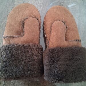 Hand-made Brown Shearling Mittens